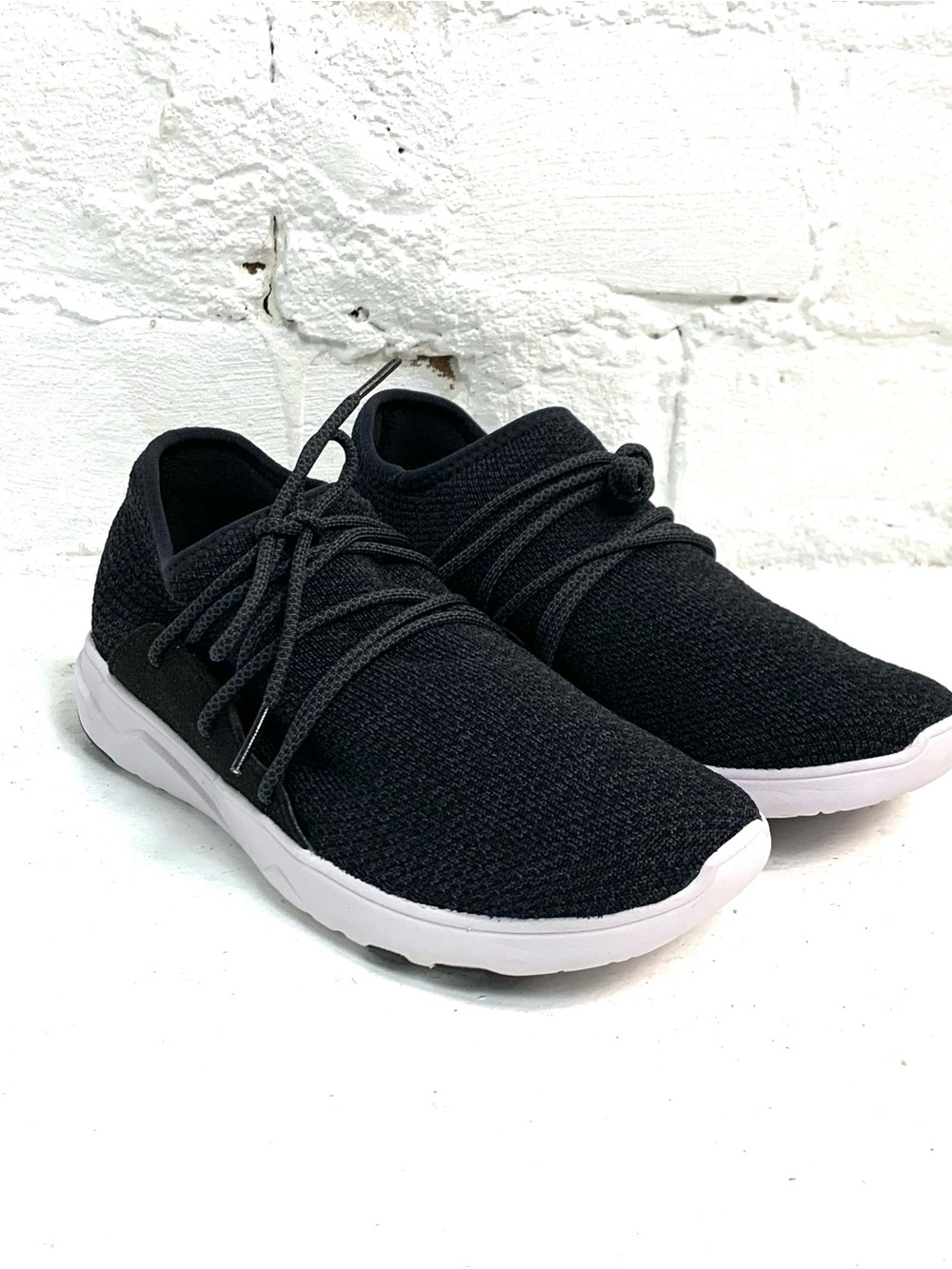 Vessi Cityscape Sneakers Women Size 8US Black Knit Comfort Lightweight